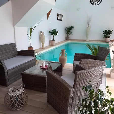L'ancre D'honfleur Bed & Breakfast *